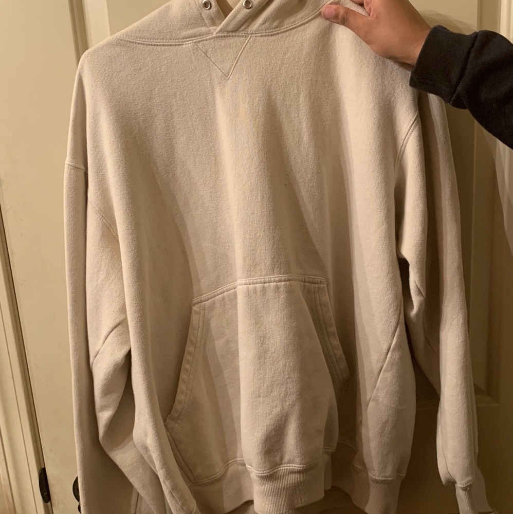 oversize beige hoodie